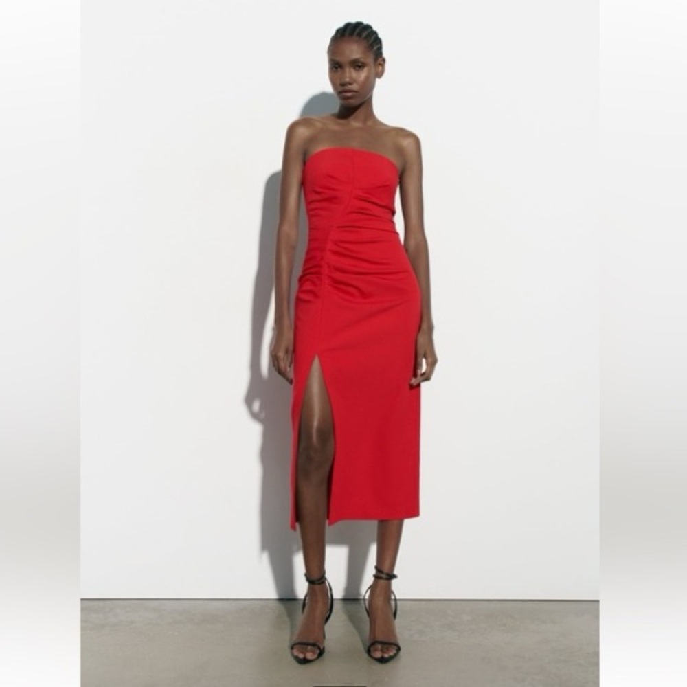Elegant Red Strapless Dress